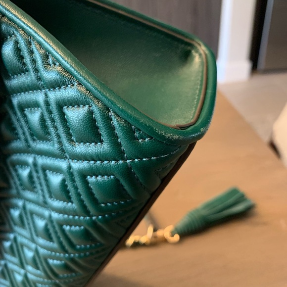Tory Burch Green Fleming Convertible Shoulder Bag - Picture 7 of 8